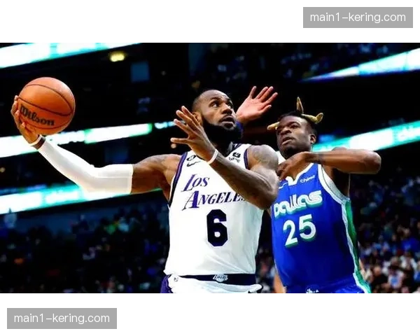 湖人詹姆斯缺阵仍取四连胜 团队防守弥补核心球员缺席